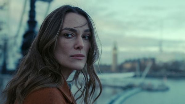 Black Doves met Keira Knightley is de nieuwe hit serie van Netflix
