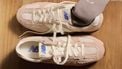 Bijenkorf stunt met sneakers voor €30: New Balance in veel kleuren