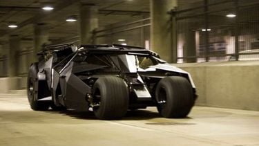 Elke man droomt toch van een superheldenbestaan? Met deze volledig functionele Batmobile waan jij je 'The Batman'. Nu te koop.