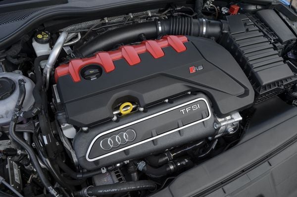 Audi, Brandstofmotor. benzinemotor, dieselmotor, verbrandingsmotor, EV, elektrische auto
