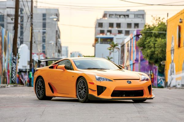 Beste auto ooit gemaakt volgens Jeremy Clarkson Lexus LFA tweedehands occasion.