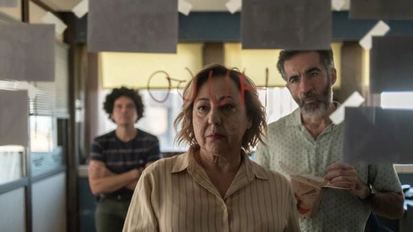 netflix a widow's game thriller film netflix original pans labyrint (2)