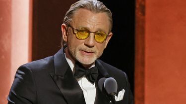 Daniel Craig hint naar nieuwe James Bond met cryptische grap