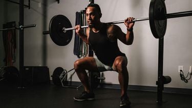 Zoveel kilo kun je liften op basis van je gewicht na half jaar training