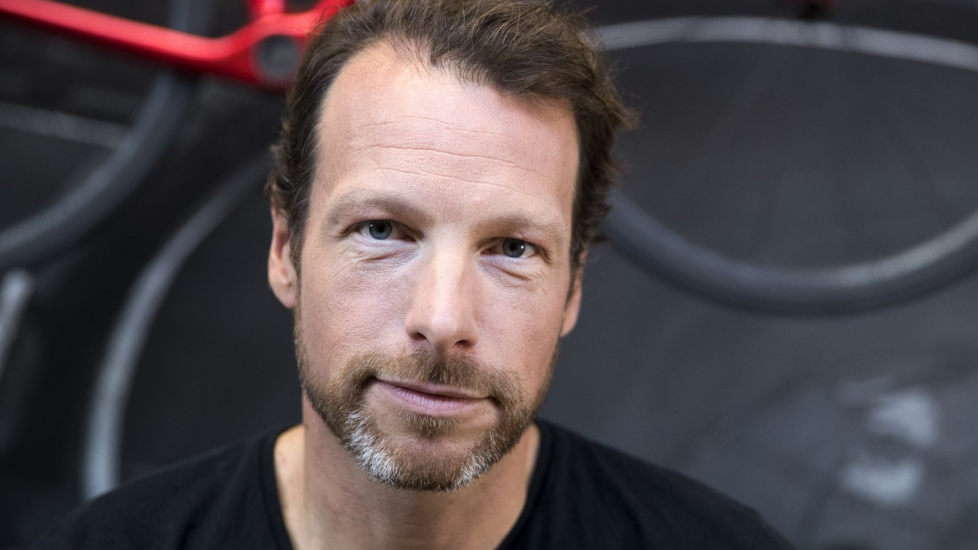 Dit verdient Herman van der Zandt met heel weinig werk bij NPO