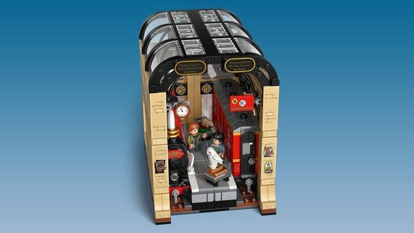 LEGO Harry Potter 76450 Book Nook- Hogwarts Express 12
