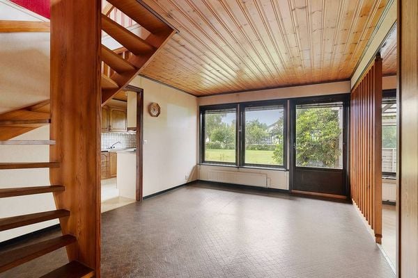 Dit enorme huis Zweden kost €77.000 en ligt naast nationaal park hillerstorp