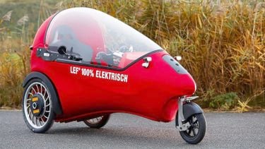 EV Mobility LEF elektrische auto fiets brommer driewieler occasion