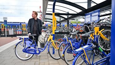 Pas op bij het huren van een OV-fiets. Een fout bij het afsluiten kan je €350 kosten. Lees hier hoe je een boete van NS voorkomt.