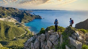 Op Sardinië krijg je nu gratis hotel mét ontbijt, mits jonger dan 35