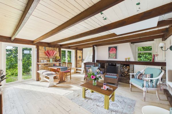 funda parel vrijstaand huis natuur zeeland 295000 euro onderbieden mooie tuin open haard
