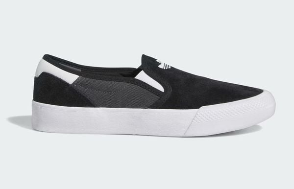 adidas Shmoofoil slip-on sneakers in skatestijl voor 80 euro ghost logo