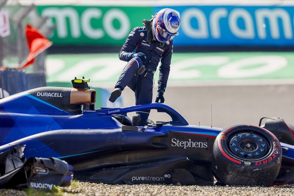 Logan Sargeant Williams F1 Formule 1 crash ongeluk schade Max Verstappen