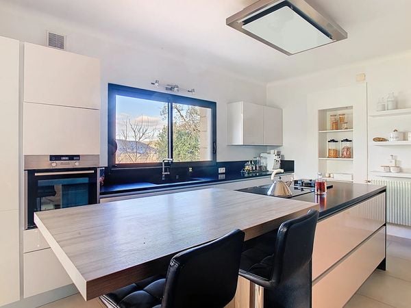 frankrijk chateau kopen modern zwembad gite B&B landgoed huis (5)