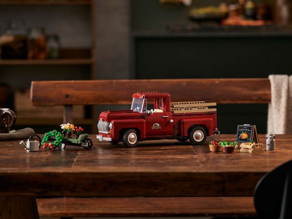 Pick-up Truck: LEGO onthult nostalgisch bouwmodel voor volwassenen