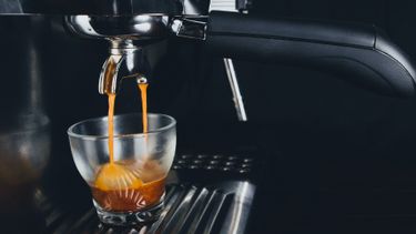 betaalbare espressomachine, goedkoop koffiezetapparaat, philips, korting, amazon prime day 2023