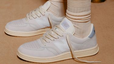 New Balance volgt Adidas-trend met nieuwe T500-sneakers
