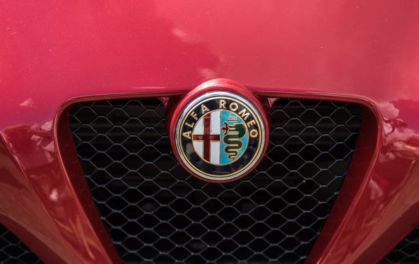 Alfa Romeo, Logo, Tesla, Elon Musk