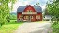Deze villa in Zweden staat voor €144.243 te koop in wandelwalhalla