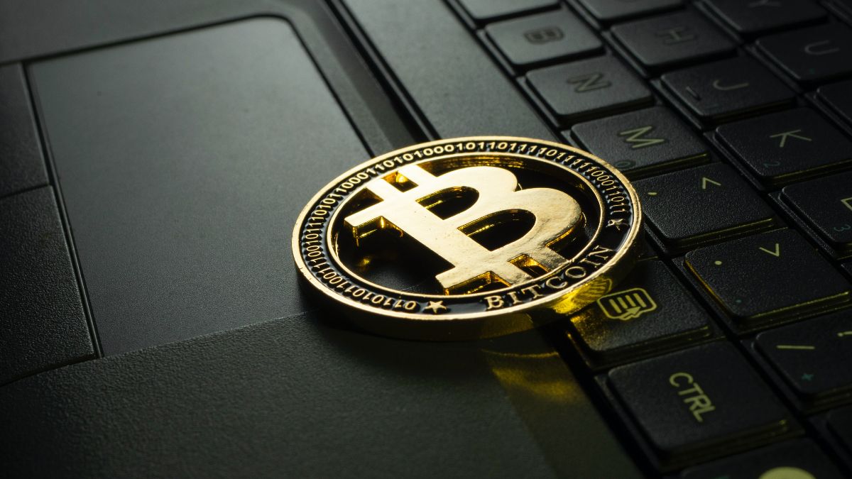 Bitcoin-koers maakt vrije val in één nacht tijd: wat nu?