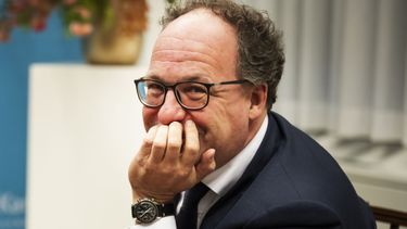 Het salaris van Wouter Koolmees vs. het loon in de Tweede Kamer