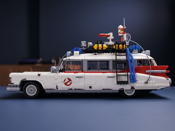 LEGO Ghostbusters™ ECTO-1 (10274)