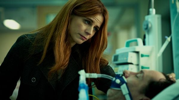 elise schaap als marjolein hofman in amsterdam empire, de nieuwe netflix serie met famke janssen