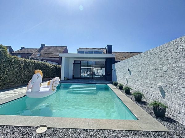 funda zwembad huis te koop