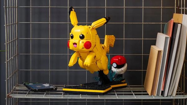 Pokemon Pikachu and ball februari 2026