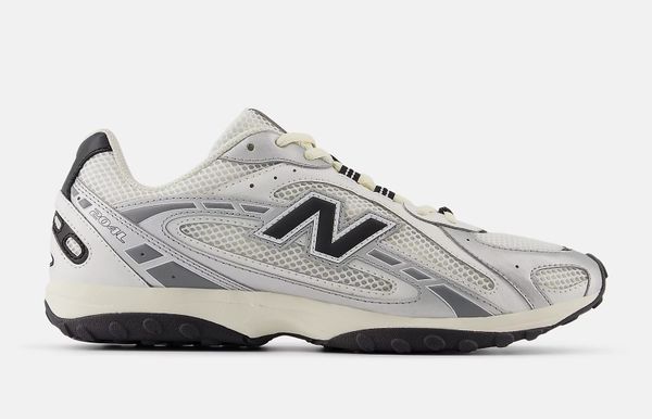 new balance 204l U204LSWD sneakers met korting end of season sale zomer 2026