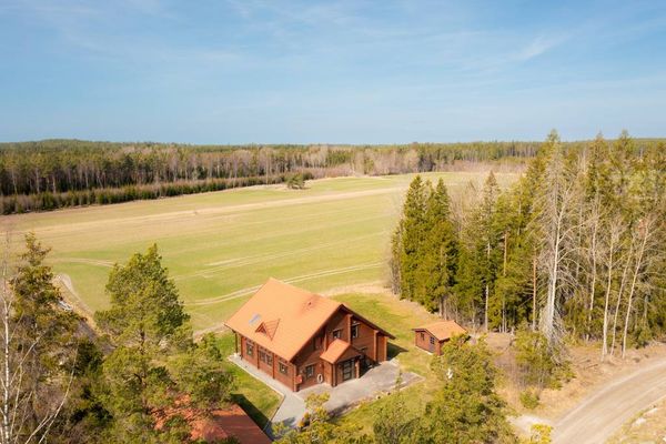huis in zweden kopen luxe blokhut duurzaam modern