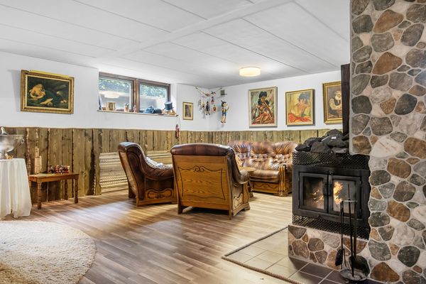huis zweden binnen zwembad te koop (18)