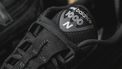 New Balance dropt met nieuwe 1000 de ultieme rave-sneakers