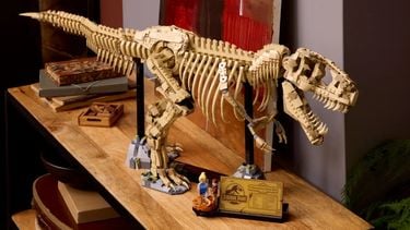 LEGO dropt enorme T-Rex als 18+ Jurassic World-bouwset