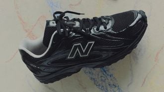 New Balance dropt hype-sneakers 2025 in het zwart voor €130