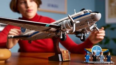 LEGO dropt iconisch 18+ vliegtuig dat je interieur vleugels geeft