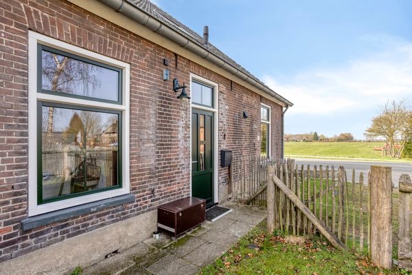 funda parel woonboerderij toldijk bronckhorst veiligste gemeente nederland 395000 euro zijkant