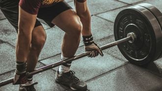 Zoveel kilo kun je 'bicep-liften' op basis van je lichaamsgewicht