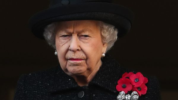 uitbaart, duurste staatsbegrafenissen ooit, queen elizabeth II, krantencovers, covers, kranten, groot-brittannië, buitenland
