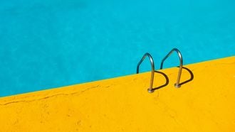 Zoveel kost een zomervakantie in 2024: ontdek de gemiddelde uitgaven per dag en per vakantie van Nederlanders volgens CBS-cijfers.