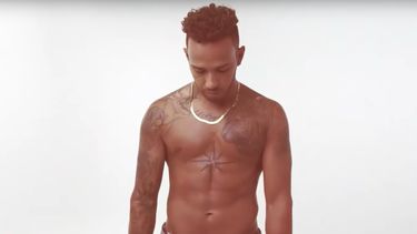 De tattoos van Lewis Hamilton
