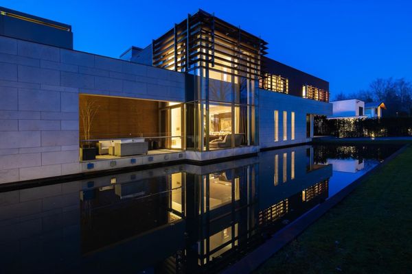 De grootste huizen villa's op Funda foto's prijzen
