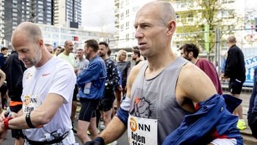 Zo snel lopen BN'ers de marathon: versla jij Robben of Schoof?