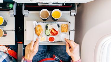 Eten drinken vliegtuig niet bestellen