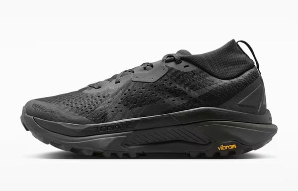 Nike ACG Zegama Trail nieuwe hike sneakers wandelschoenen zwart