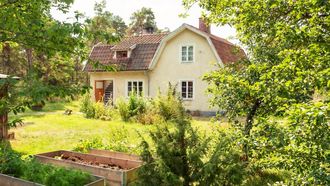 Deze villa van €175.000 koop je op paradijselijk eiland in Zweden