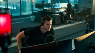 Jake Gyllenhaal The Guilty teaser Netflix