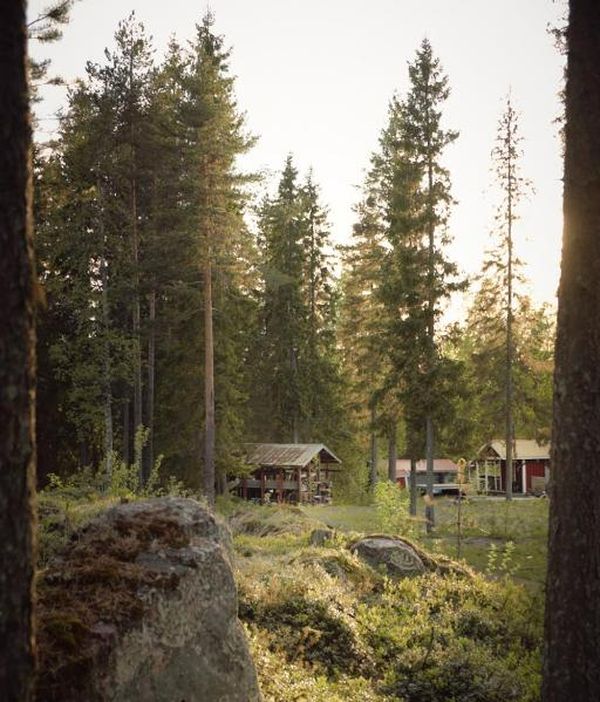 Glamping-hotel in Zweden kost €5,7 ton met huis restaurant en inventaris bos Långforsen camping