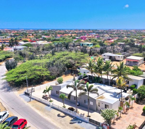 woonhuis op aruba met b&b te koop voor 675000 euro ik vertrek