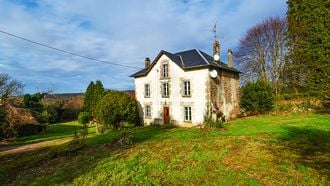 Funda-chateau te koop voor €205.000, inclusief Frans landgoed